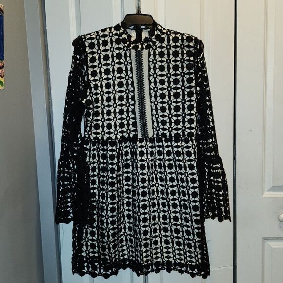 Intricate Lace Dress   - Picture 2 of 9